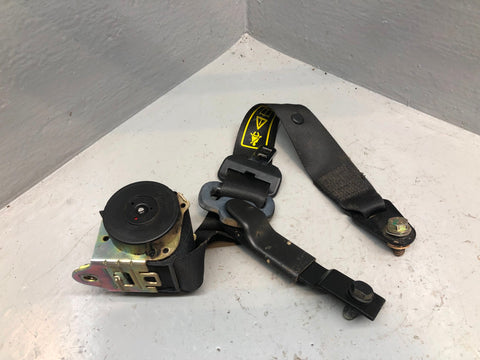 Discovery 2 Seat Belt Off Side Rear 2nd Middle Row Black Land Rover 1998 to 2004