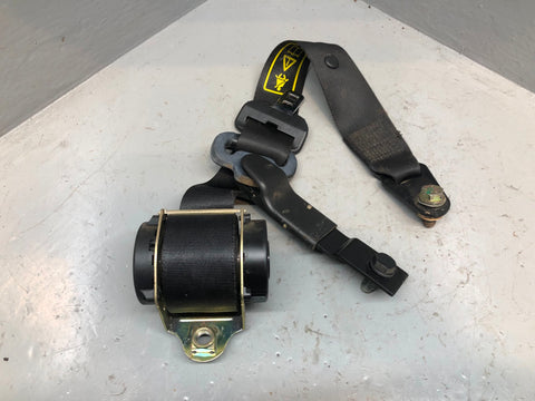 Discovery 2 Seat Belt Off Side Rear 2nd Middle Row Black Land Rover 1998 to 2004