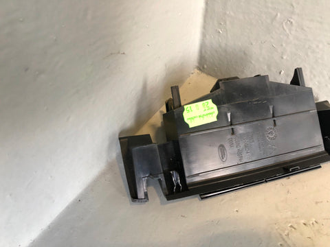 Discovery 4 Ashtray Front Land Rover AH22-048A02-AB 2009 to 2016 K19085