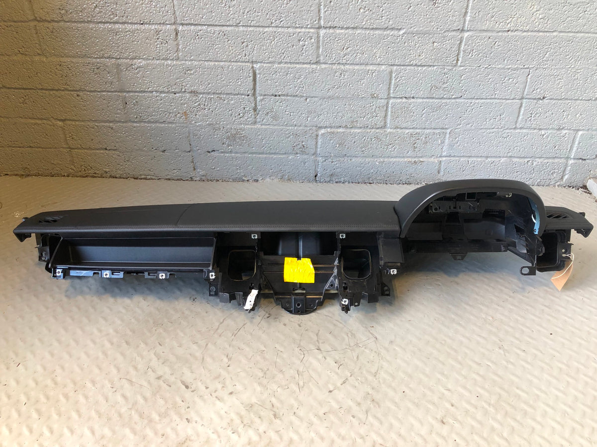 Discovery 4 Dashboard Black Land Rover Sat Nav Land Rover 2009 to 2016 K19085