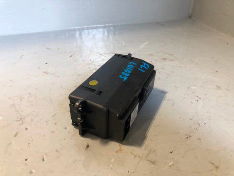 Freelander 1 Clock Radio Digital Display XQH100102 Land Rover 1998 to 2001