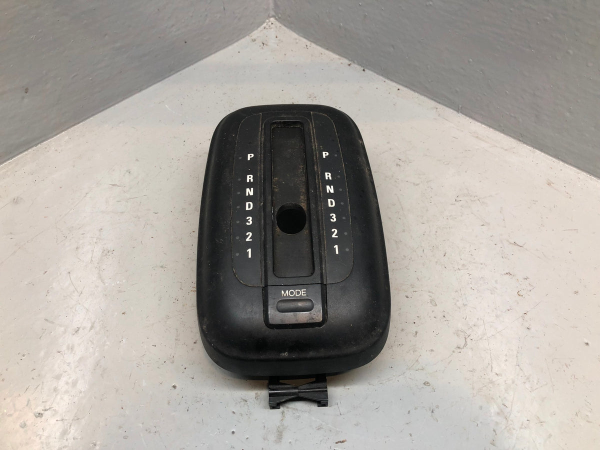 Discovery 2 Gear Selector Surround Automatic TD5 and V8 AWR3700 1998 to 2004