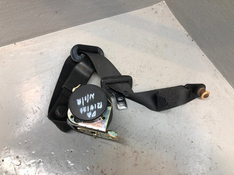 Discovery 2 Seat Belt Near Side Rear Middle Row Black Land Rover 1998 to 2004