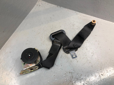 Discovery 2 Seat Belt Near Side Rear Middle Row Black Land Rover 1998 to 2004