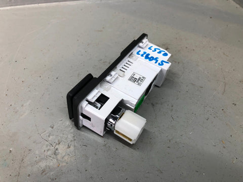 Discovery Sport USB AUX Port 12V FK72 19C166 BD 2014 to 2019 L550 Land Rover