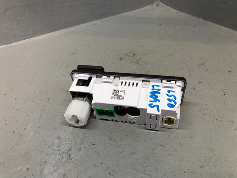 Discovery Sport USB AUX Port 12V FK72 19C166 BD 2014 to 2019 L550 Land Rover