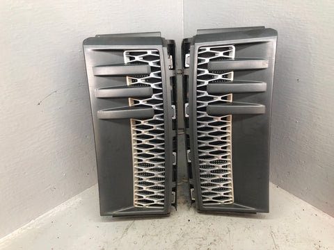 Range Rover L322 Wing Side Grilles Vents Late Facelift 2010 to 2013 L24026