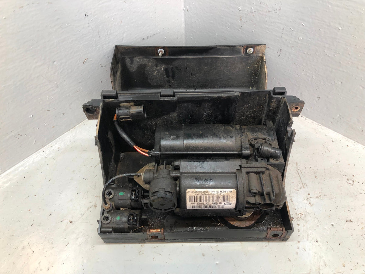 Discovery 2 Air Suspension Compressor Wabco RQG100041 Housing Land Rover R19026