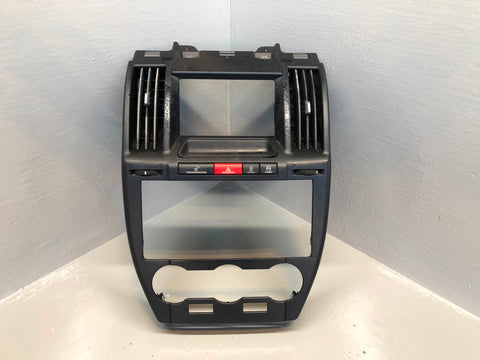 Freelander 2 Centre Dashboard Vents Panel Black Land Rover 2006 to 2011 R06115