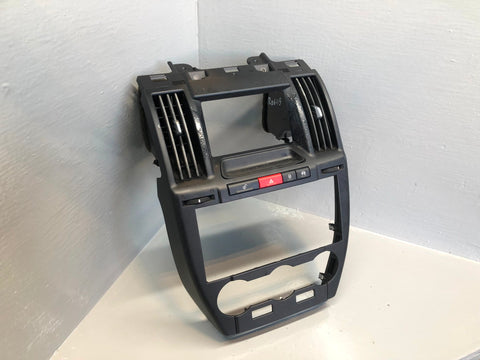 Freelander 2 Centre Dashboard Vents Panel Black Land Rover 2006 to 2011 R06115