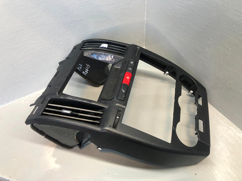 Freelander 2 Centre Dashboard Vents Panel Black Land Rover 2006 to 2011 R06115