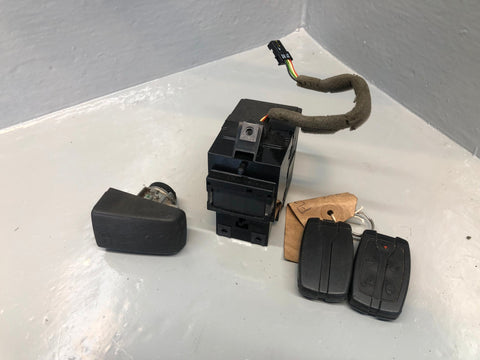 Freelander 2 Ignition Barrel with 2 Key Door Lock Land Rover 2006 to 2015 R06115