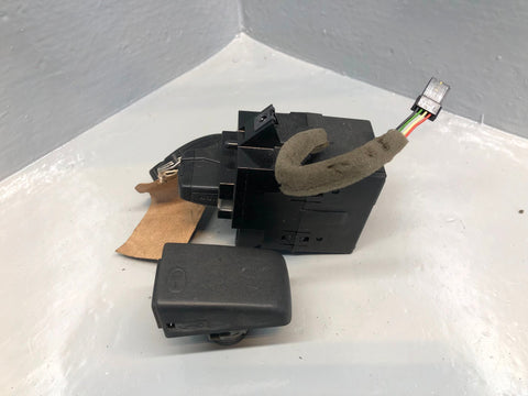 Freelander 2 Ignition Barrel with 2 Key Door Lock Land Rover 2006 to 2015 R06115