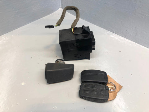 Freelander 2 Ignition Barrel with 2 Key Door Lock Land Rover 2006 to 2015 R06115