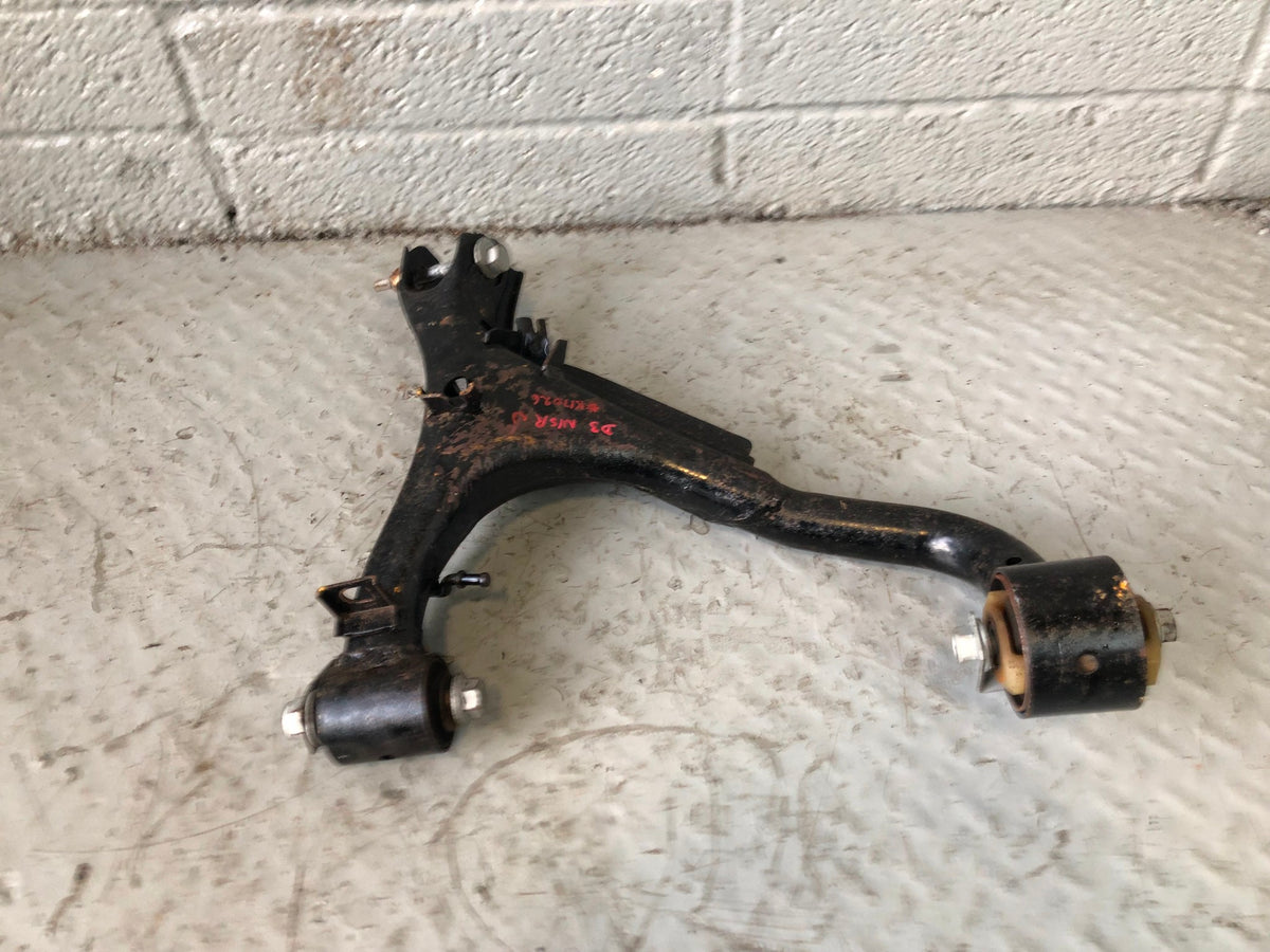 Discovery 3 Wishbone Control Arm Upper Near Side Rear Land Rover with Bolts