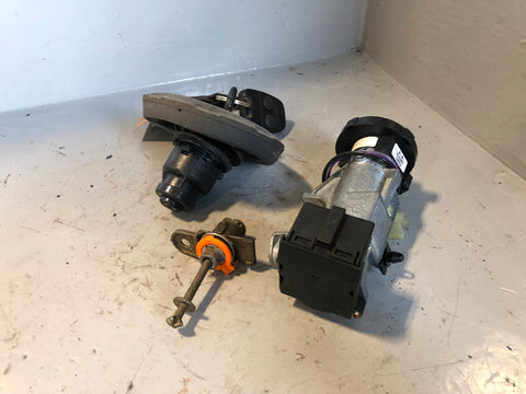 Freelander 1 Ignition Barrel and 1 x Keys Fuel Cap Door Lock Land Rover L01085