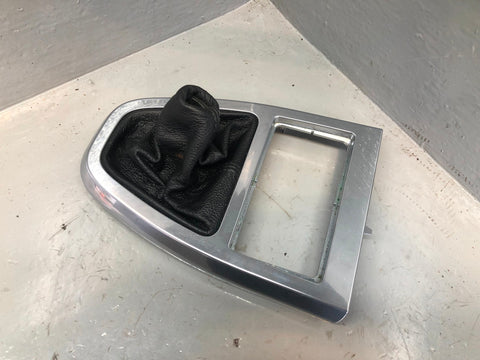 Freelander 2  Gearstick Surround trim with Gear Gaiter Manual Land Rover L11056