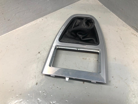 Freelander 2  Gearstick Surround trim with Gear Gaiter Manual Land Rover L11056
