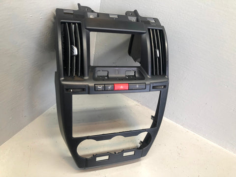 Freelander 2 Centre Dashboard Vents Panel Black Land Rover 2006 to 2011 L11056