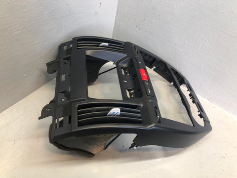 Freelander 2 Centre Dashboard Vents Panel Black Land Rover 2006 to 2011 L11056