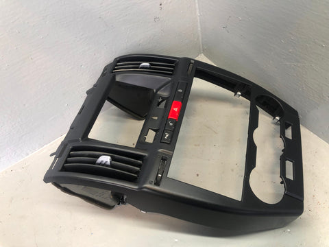 Freelander 2 Centre Dashboard Vents Panel Black Land Rover 2006 to 2011 L11056
