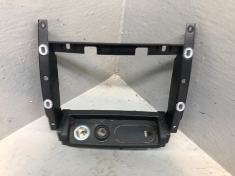 Range Rover L322 Centre Console Aux Out 12v Sockets XVN500090 with Surround