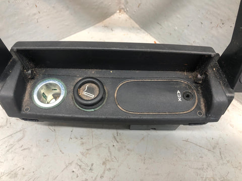 Range Rover L322 Centre Console Aux Out 12v Sockets XVN500090 with Surround