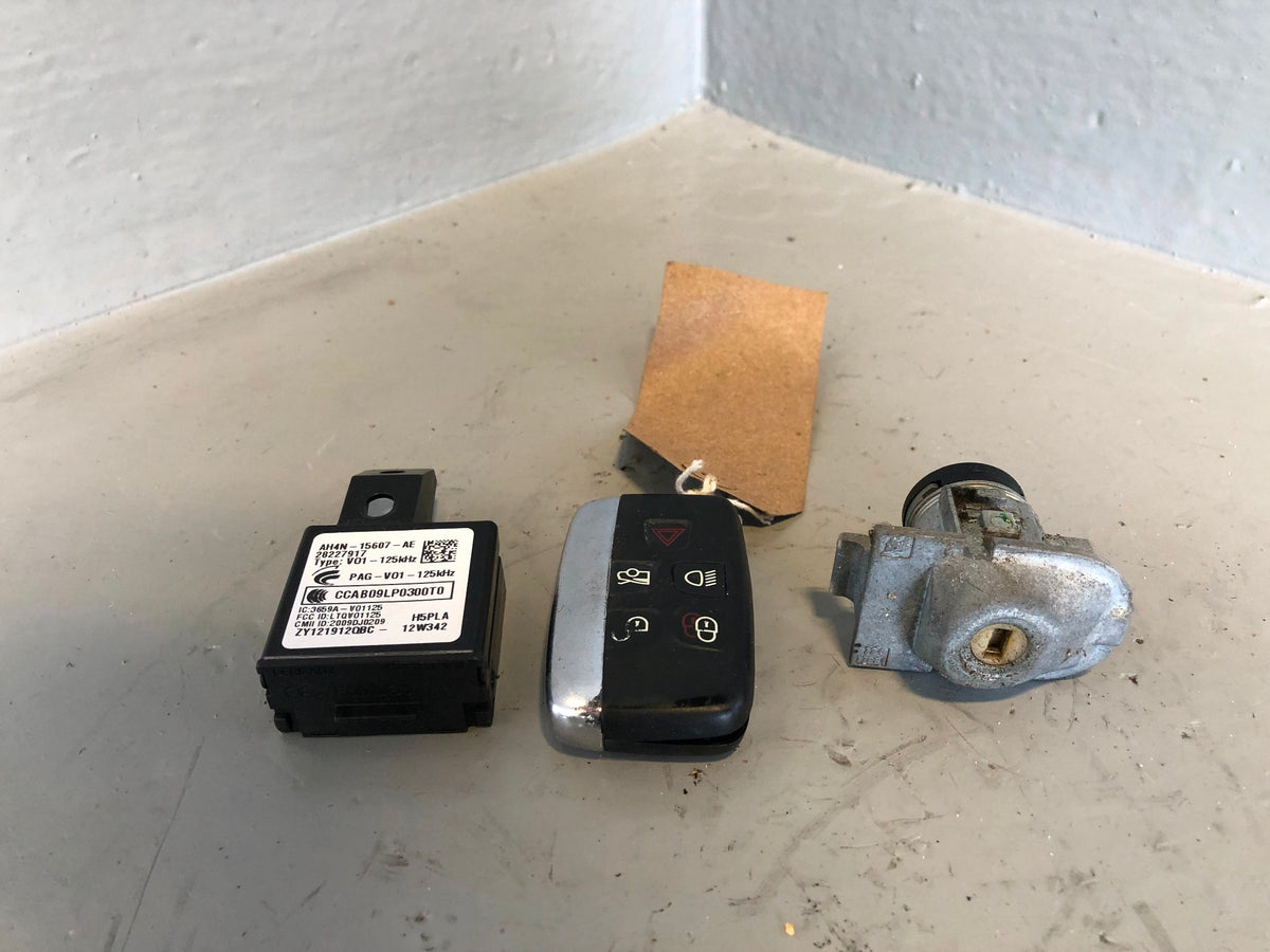 Range Rover Evoque Key Remote and Blade with Door Lock 2011 to 2015 L02095