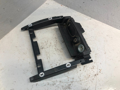 Range Rover L322 Centre Console Aux Out 12v Sockets XVN500090 with Surround