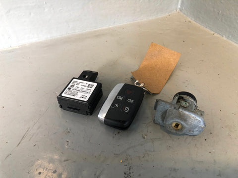 Range Rover Evoque Key Remote and Blade with Door Lock 2011 to 2015 L02095