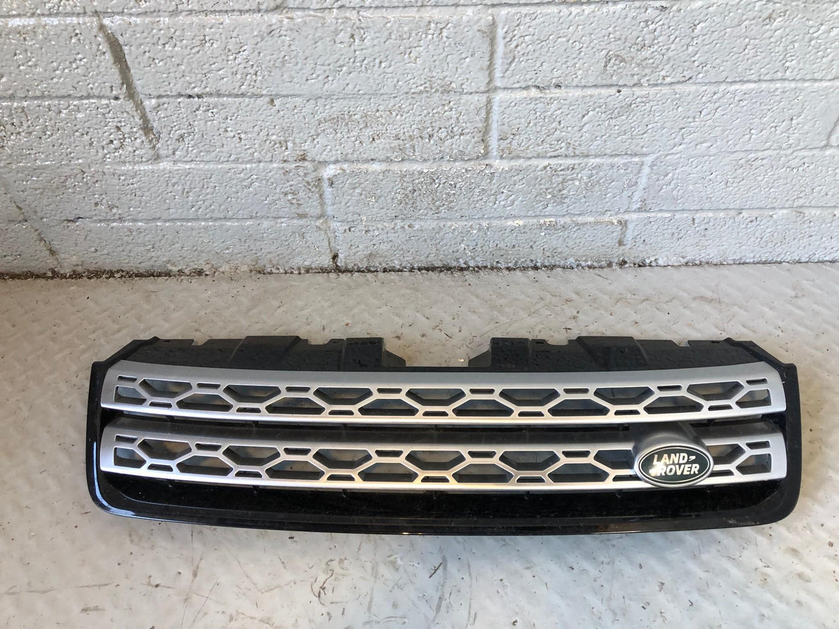 Discovery Sport Grille Front in Black Silver L550 Land Rover 2014 to 2019 L26095