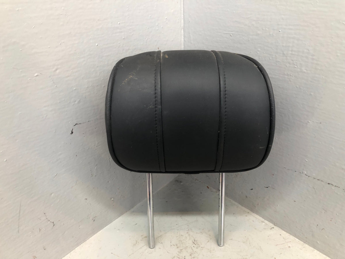 Range Rover L322 Rear Headrest Off Side Leather in Black Facelift 2006 to 2009