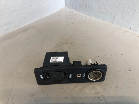 Range Rover Evoque Audio USB iPod Port AW9319C166AA L538 2011 to 2018