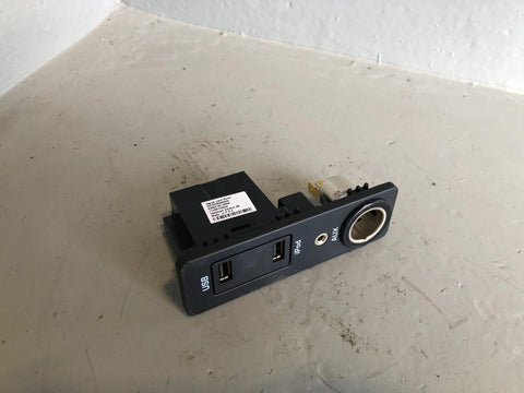 Range Rover Evoque Audio USB iPod Port AW9319C166AA L538 2011 to 2018