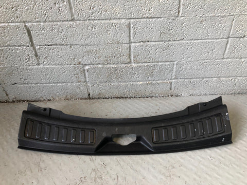 Discovery Sport Tailgate Shut Trim Panel FK72 113A10AC8PVJ L550 Land Rover