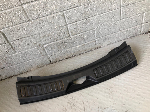 Discovery Sport Tailgate Shut Trim Panel FK72 113A10AC8PVJ L550 Land Rover