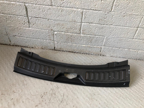 Discovery Sport Tailgate Shut Trim Panel FK72 113A10AC8PVJ L550 Land Rover