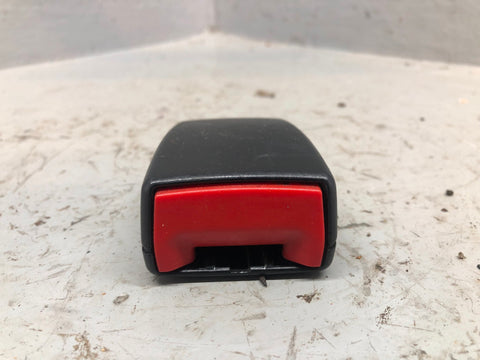 Range Rover L322 Seat Belt Buckle Clasp Assembly Near Side Rear 2002 to 2009