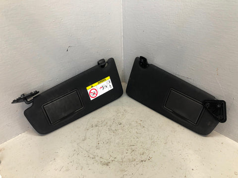 Discovery Sport Sun Visors Illuminated Pair Of in Black L550 Land Rover