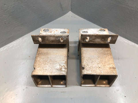 Discovery 2 Bumper Brackets Front Pair DXE000050 Land Rover 1998 to 2004