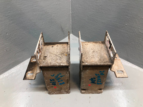 Discovery 2 Bumper Brackets Front Pair DXE000050 Land Rover 1998 to 2004