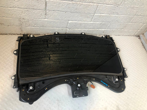 Discovery 3 Sunroof Complete with Motor and Blind Land Rover 2004 to 2009 K05115