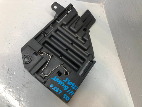 Discovery Sport Headlight Bracket Off Side Right L550 Land Rover 2014 to 2019