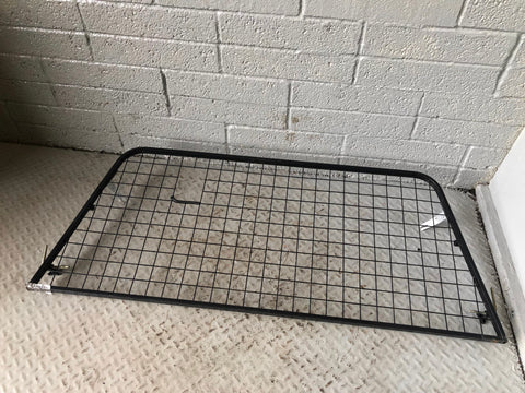 Discovery 2 Dog Guard Cage in Black Land Rover 1998 to 2004 L06085