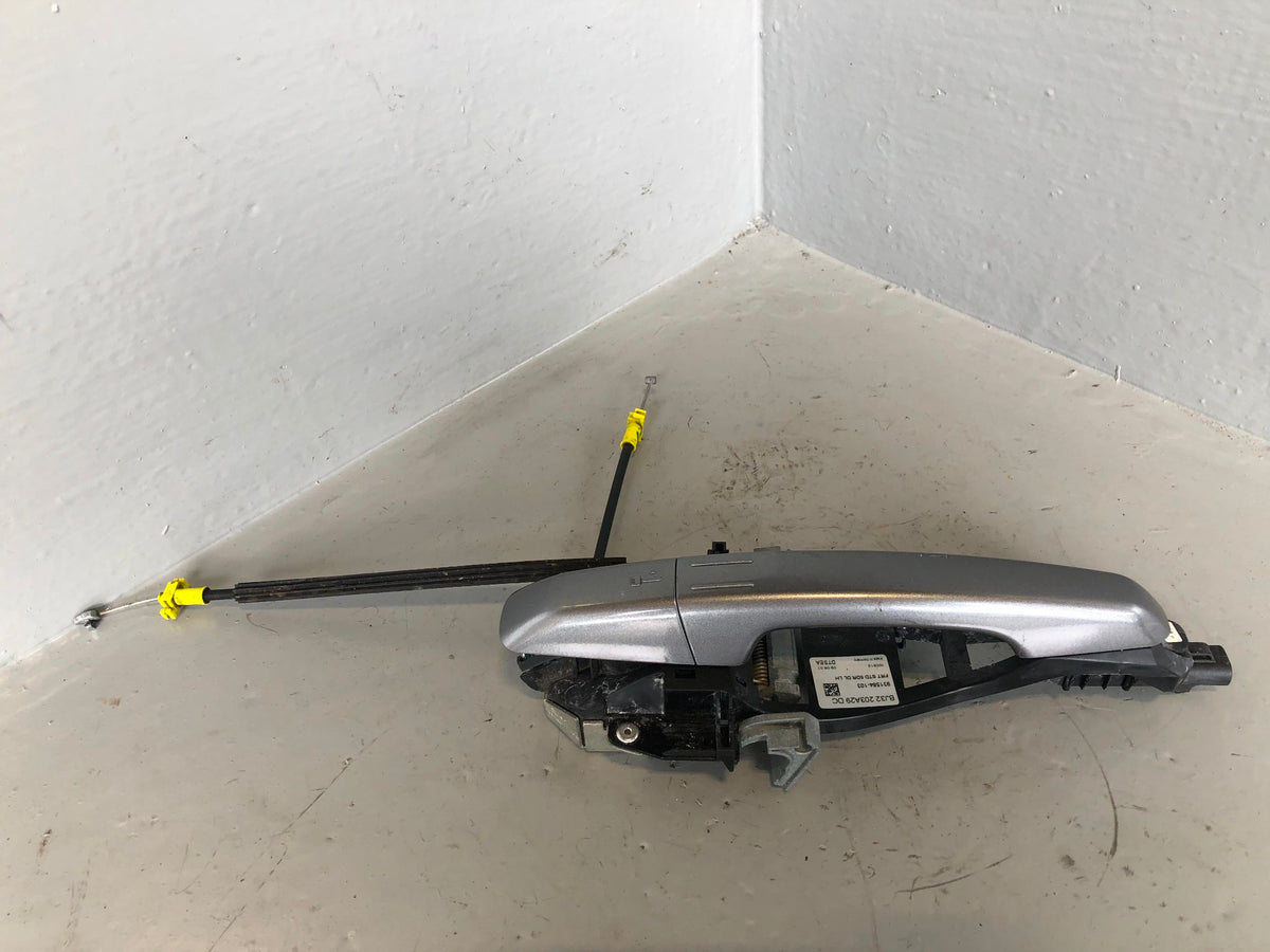 Range Rover Evoque Door Handle Exterior Near Side Front Orkney Grey L538