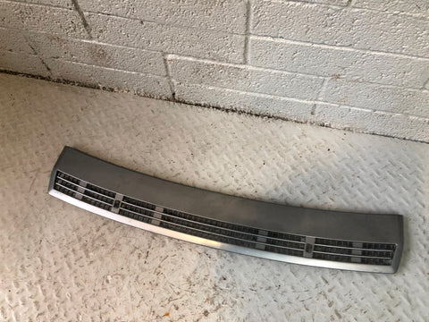 Range Rover L322 Bonnet Grill Under Windscreen 2002 to 2013 L16125