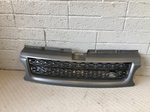 Range Rover Sport Front Grille Facelift in Grey and Silver 2009 to 2013 L31036