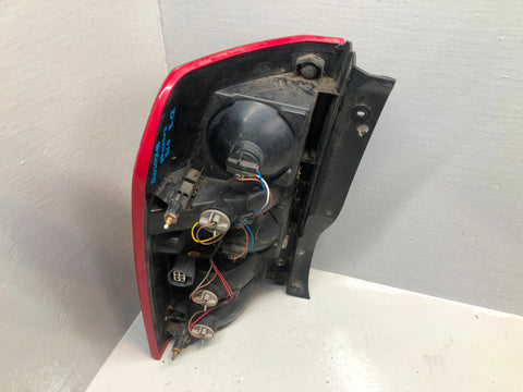 Discovery 3 Tail Light Cluster Off Side Rear XFB000563 2004 to 2009 K05115