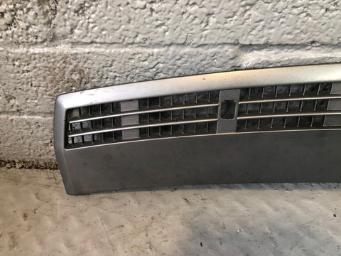 Range Rover L322 Bonnet Grill Under Windscreen 2002 to 2013 L16125