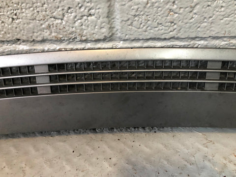 Range Rover L322 Bonnet Grill Under Windscreen 2002 to 2013 L16125